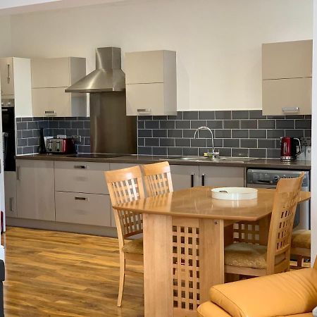 Lytham St Annes, A Spacious, High End, One Bedroomed Apartment 5 ภายนอก รูปภาพ