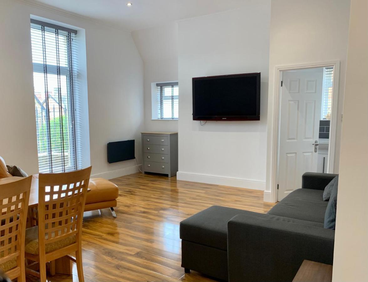 Lytham St Annes, A Spacious, High End, One Bedroomed Apartment 5 ภายนอก รูปภาพ