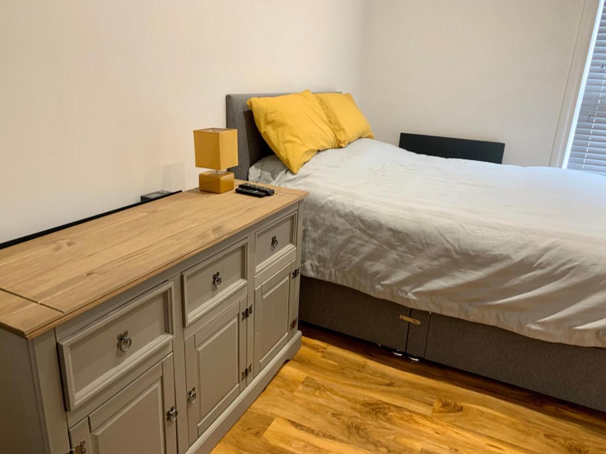 Lytham St Annes, A Spacious, High End, One Bedroomed Apartment 5 ภายนอก รูปภาพ