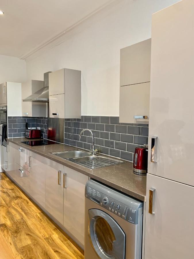 Lytham St Annes, A Spacious, High End, One Bedroomed Apartment 5 ภายนอก รูปภาพ